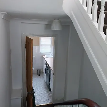 Hébergement de vacances 4 Bed House - *