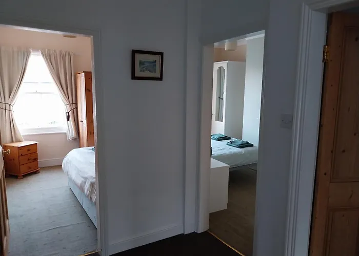 Dom wakacyjny 4 Bed House -