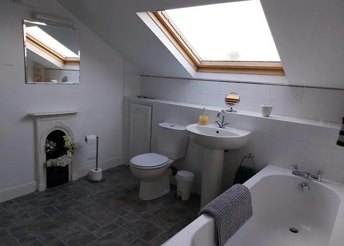 Dom wakacyjny 4 Bed House - Scarborough