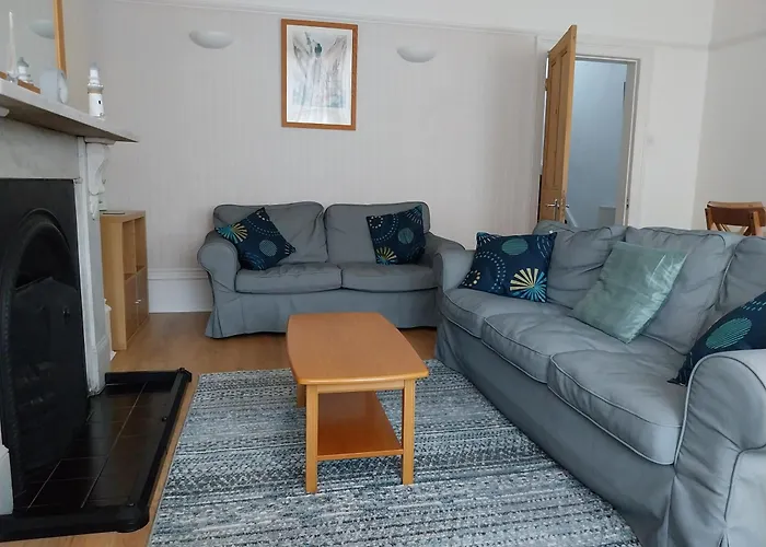 4 Bed House - Scarborough